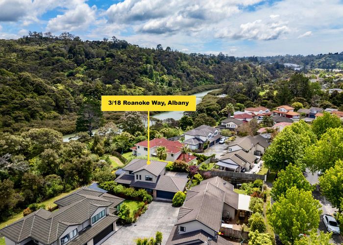  at 3/18 Roanoke Way, Albany, Auckland