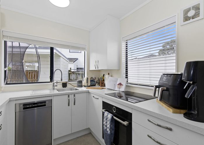  at 4/24 Mason Street, Moera, Lower Hutt, Wellington