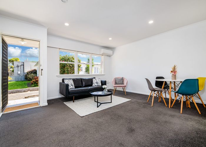  at 4/10 Sutherland Road, Mount Albert, Auckland