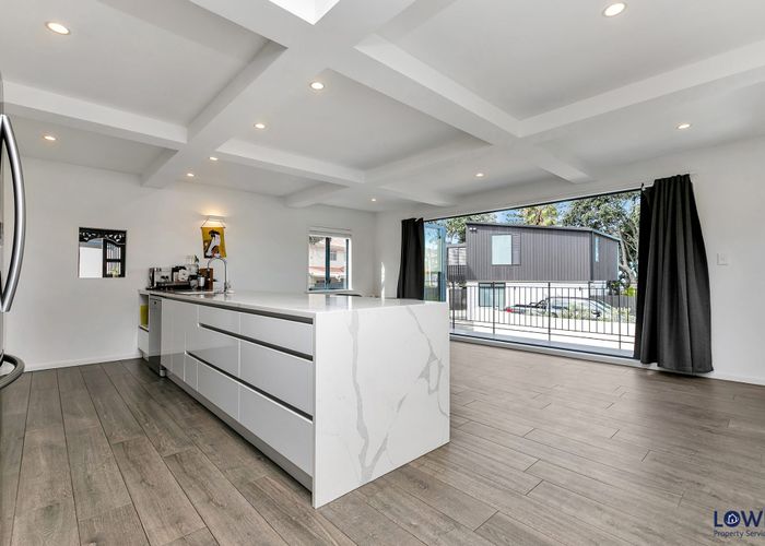  at 480a Beach Road, Murrays Bay, North Shore City, Auckland