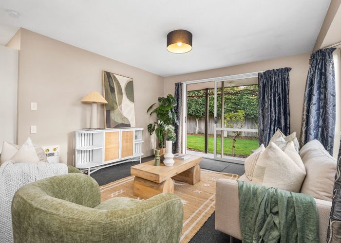  at 2/27 Oakhampton Street, Hornby, Christchurch City, Canterbury