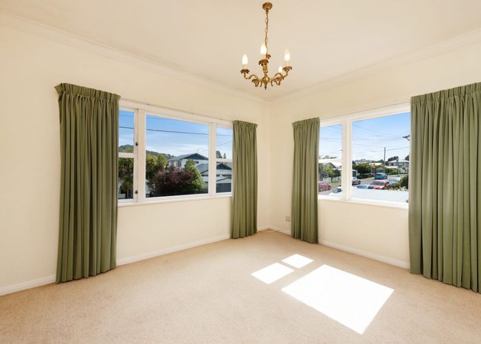  at 21 Firth Terrace, Karori, Wellington