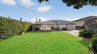  at 32 Miller Street, Point Chevalier, Auckland