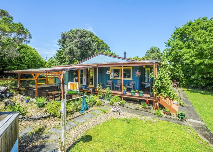 For sale 15 Karioitahi Road, Waiuku, Franklin, Auckland homes.co.nz