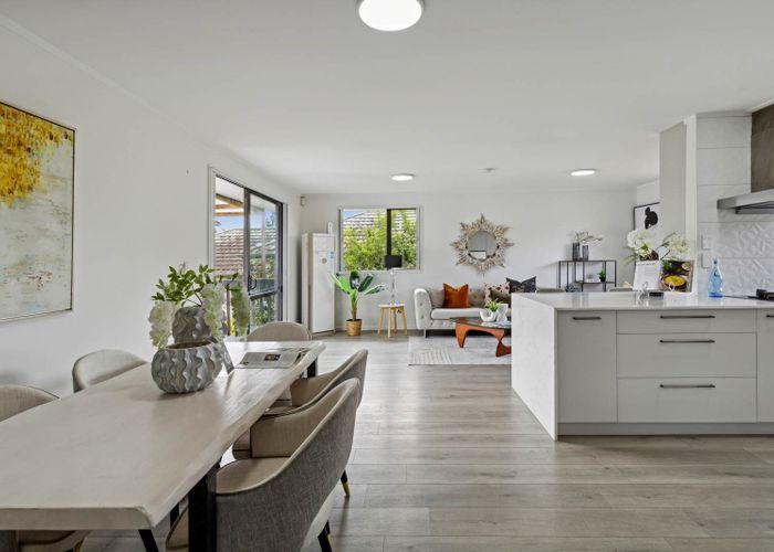  at 35 Jadewynn Drive, Massey, Waitakere City, Auckland