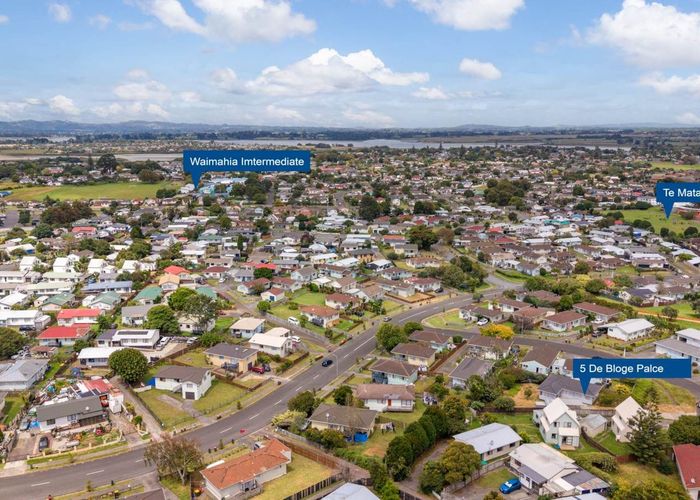  at 5 De Bloge Place, Clendon Park, Manukau City, Auckland