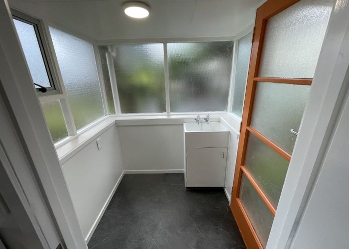  at 2/39 Eban Ave, Hillcrest, North Shore City, Auckland