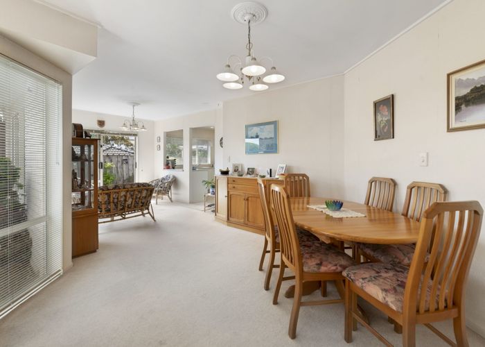  at 1/61 Wiltshire Place, Somerville, Manukau
