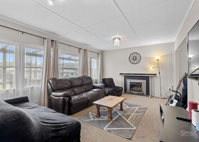  at 4 Glenn Street, Castlecliff, Whanganui, Manawatu / Whanganui