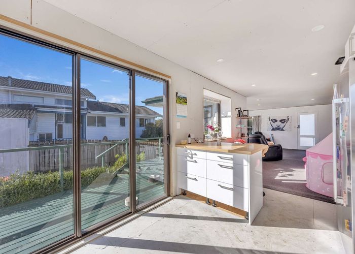  at 4 Wisteria Grove, Maungaraki, Lower Hutt, Wellington