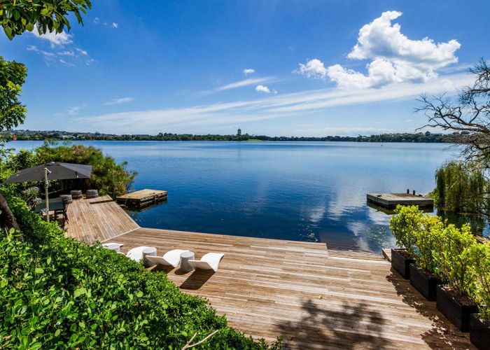  at 15 Lake View Road, Takapuna, North Shore City, Auckland