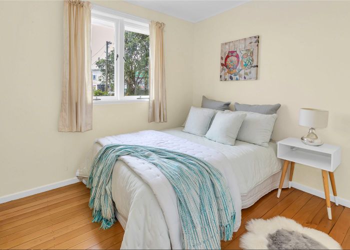  at 101 Glengarry Road, Glen Eden, Auckland