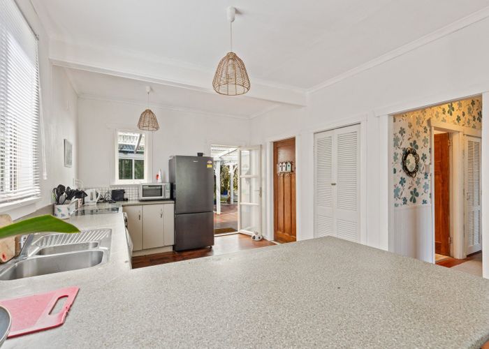  at 383 Saint Aubyn Street, Moturoa, New Plymouth