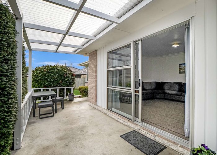  at 402 Yaldhurst Road, Russley, Christchurch City, Canterbury