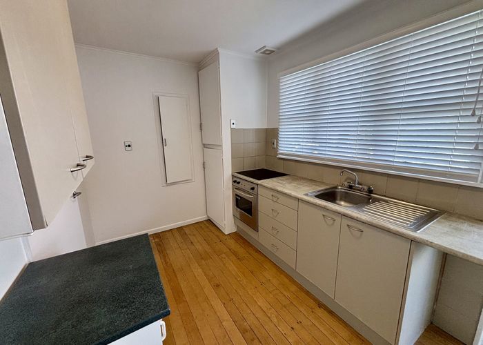  at 1/104 Exmouth Road, Northcote, North Shore City, Auckland