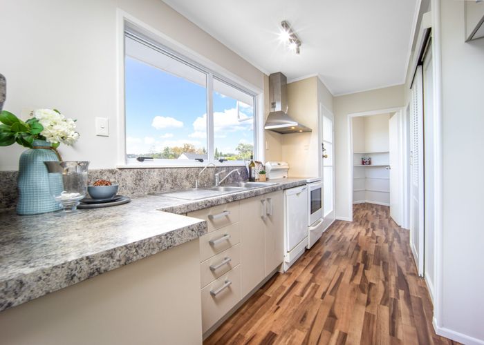  at 75 La Rosa Street, Green Bay, Waitakere City, Auckland