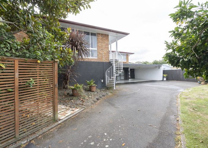  at 14 Vista Terrace, Hillcrest, Hamilton