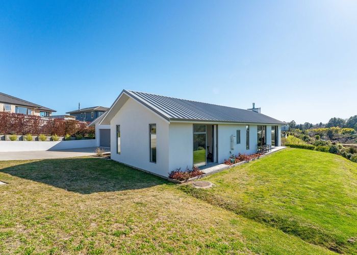  at 47 Botanical Heights Drive, Waipahihi, Taupo