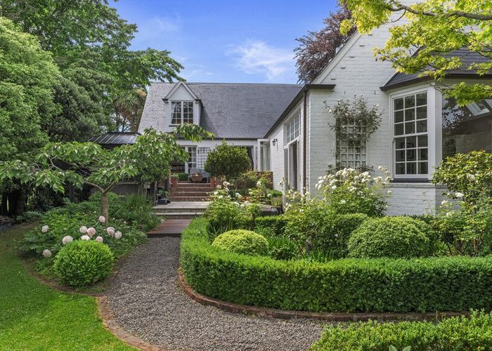  at 33B Aynsley Terrace, Hillsborough, Christchurch