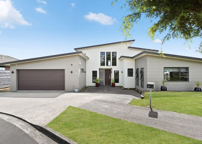  at 8 Bishopsworth Way, Huntington, Hamilton, Waikato