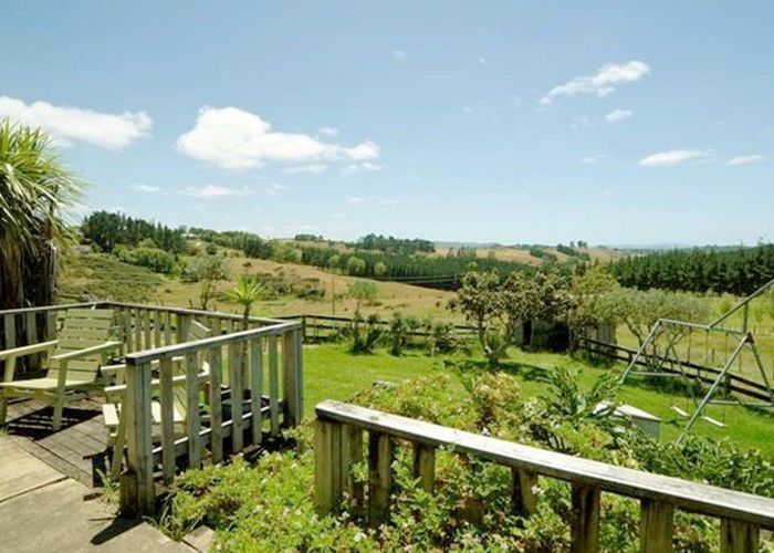  at 19 Spur Road, Silverdale, Rodney, Auckland