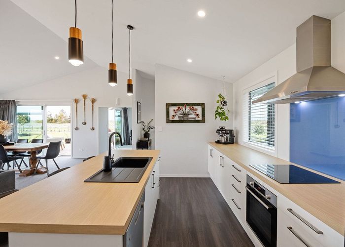 at 1/607 Jary Road, Cambridge