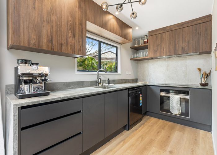  at 1/98 Astley Avenue, New Lynn, Auckland