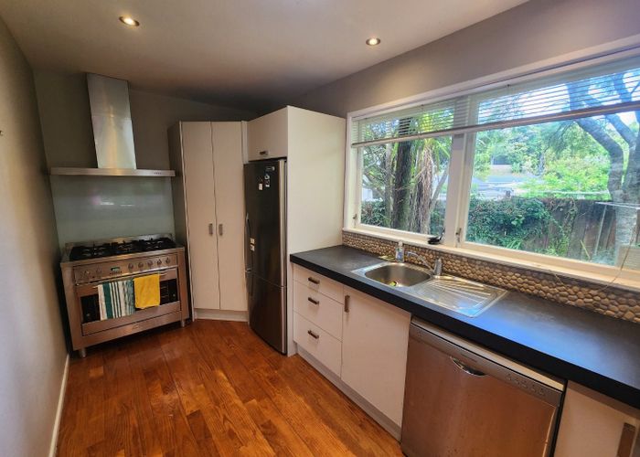  at 24 Pendlebury Street, Green Bay, Auckland