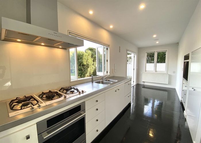  at 100 Esplanade, Sumner, Christchurch