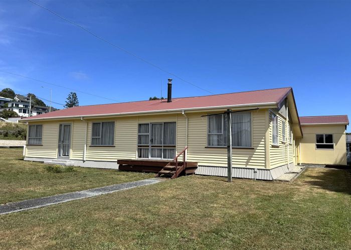  at 118 Tasman Street, Karoro, Grey, West Coast