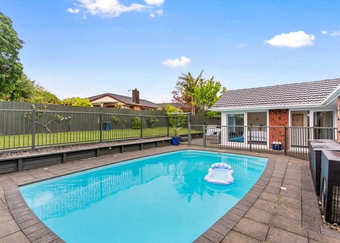  at 174 Prince Regent Drive, Farm Cove, Manukau City, Auckland