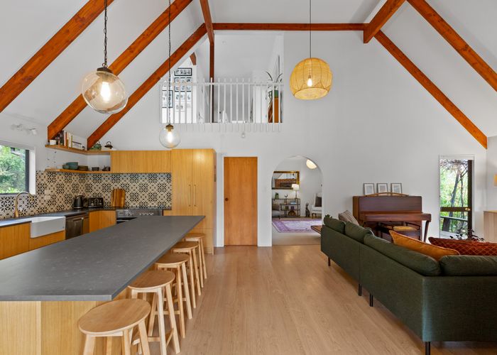  at 39 Vicarage Road, Puketapu