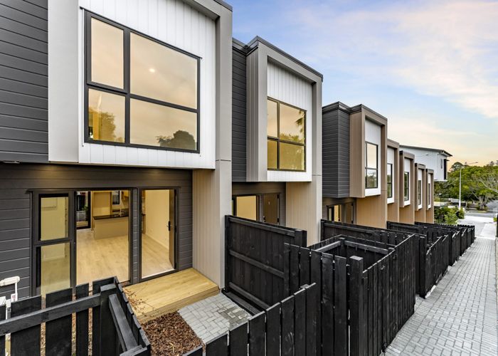  at 11/39 Brandon Road, Glen Eden, Waitakere City, Auckland