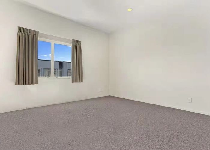  at 2D Diamond Street, Eden Terrace, Auckland