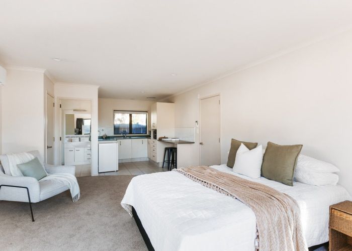  at 11 Santa Cruz Drive, Papamoa Beach, Papamoa
