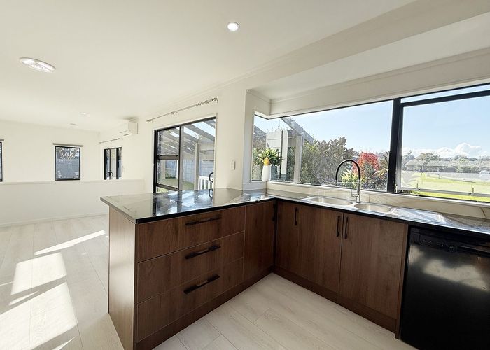  at 49 Gosford Drive, Botany Downs, Auckland