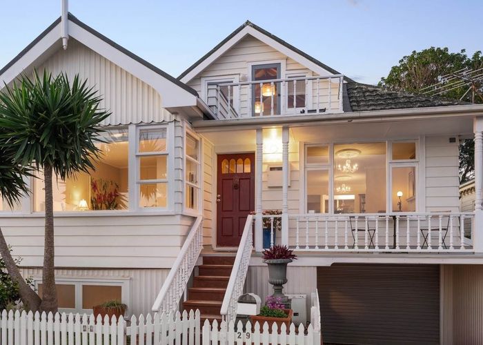  at 29 Queens Parade, Devonport, Auckland