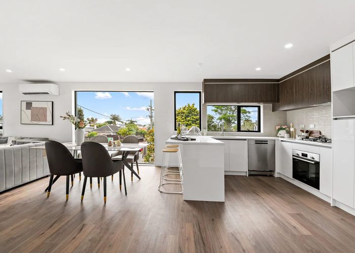  at 1 & 2/112 Swanson Road, Henderson, Waitakere City, Auckland