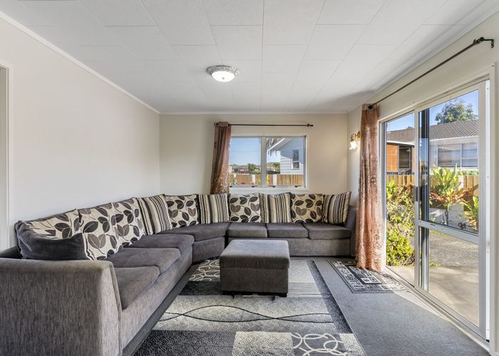  at 60 Wakefield Road, Favona, Auckland