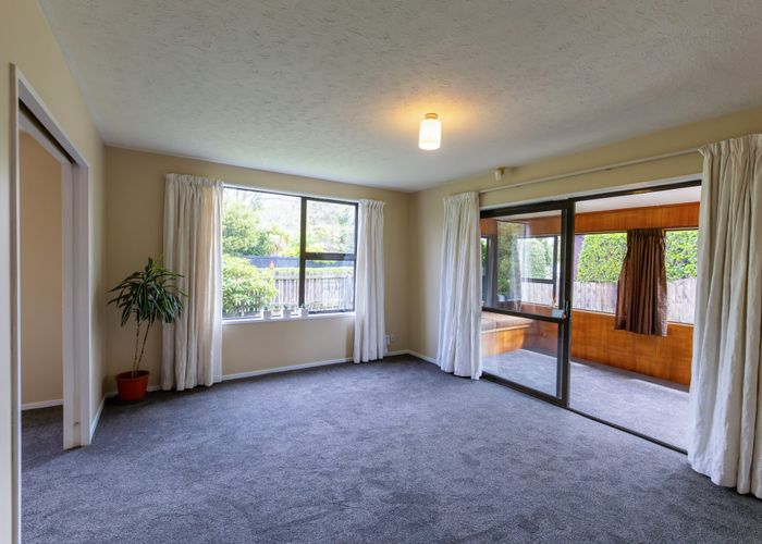  at 1/472 Avonhead Road, Avonhead, Christchurch