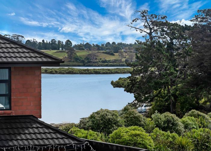  at 5 Emerald Avenue, Rosehill, Papakura, Auckland