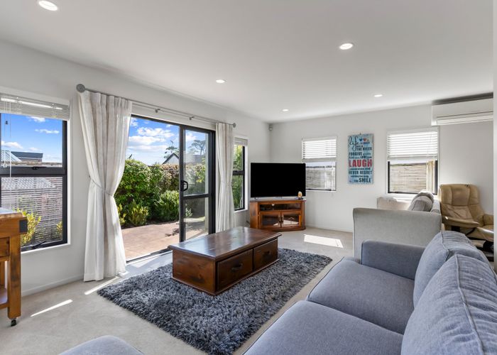  at 3/64 Schnapper Rock Road, Schnapper Rock, North Shore City, Auckland