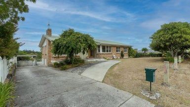  at 35 Forest Lake Road, Forest Lake, Hamilton