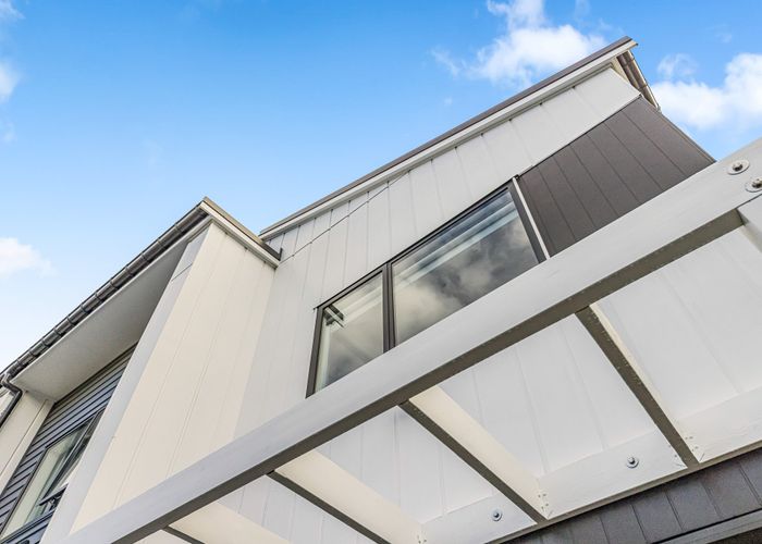  at 2 Hononga Lane, Northcote, North Shore City, Auckland