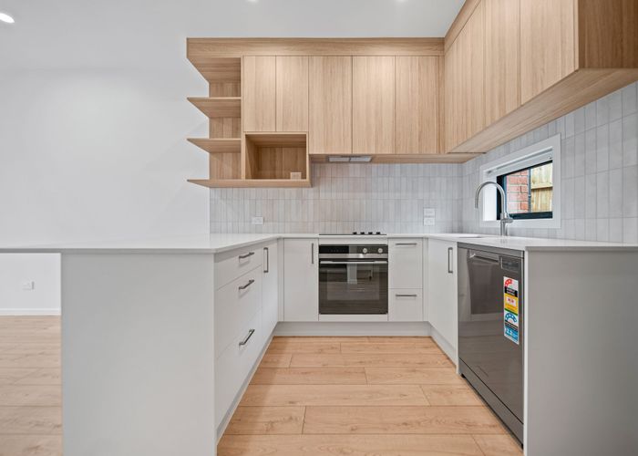  at 7/97 Atkinson Rd, Titirangi, Waitakere City, Auckland