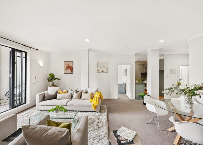  at AB/8 Farnham Street, Parnell, Auckland