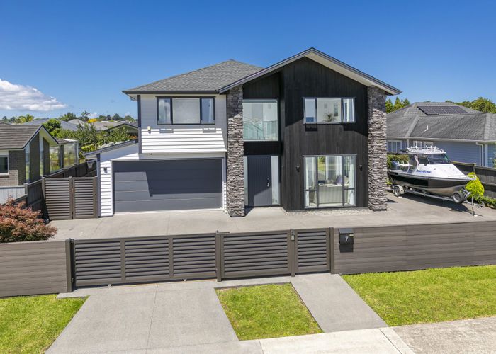  at 7 Sir Lincoln Drive, Huapai, Rodney, Auckland