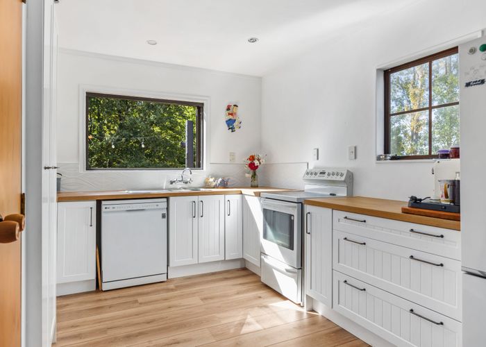  at 16 Parkers Road, West Taratahi