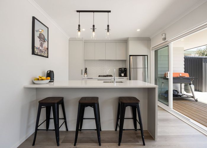  at 11 Walsh Street, Forest Lake, Hamilton