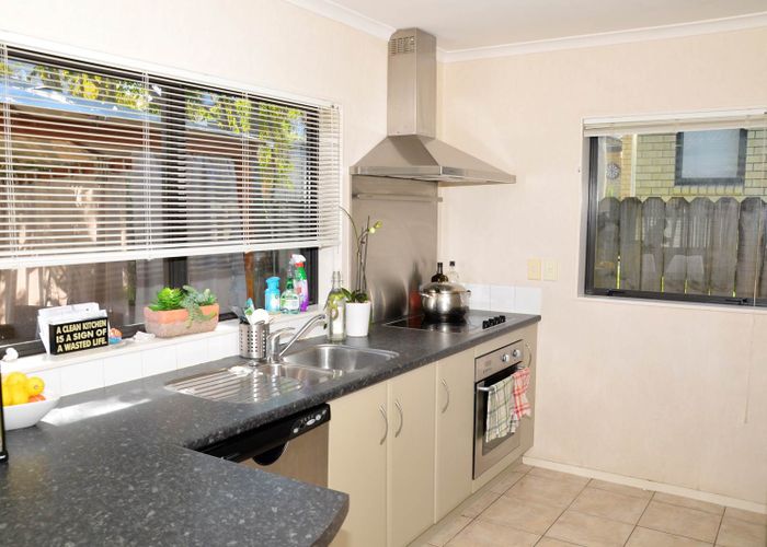  at 34 Glen Bay Close, Pinehill, Auckland